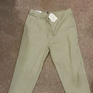 H&M Light Green Linen, Medium Sized, Never worn (with tags)